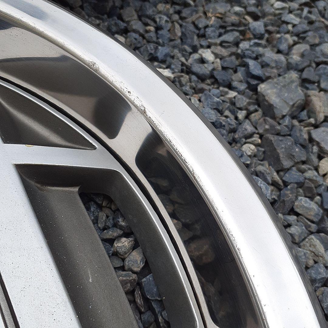 ホイールカバー傷や汚れあり