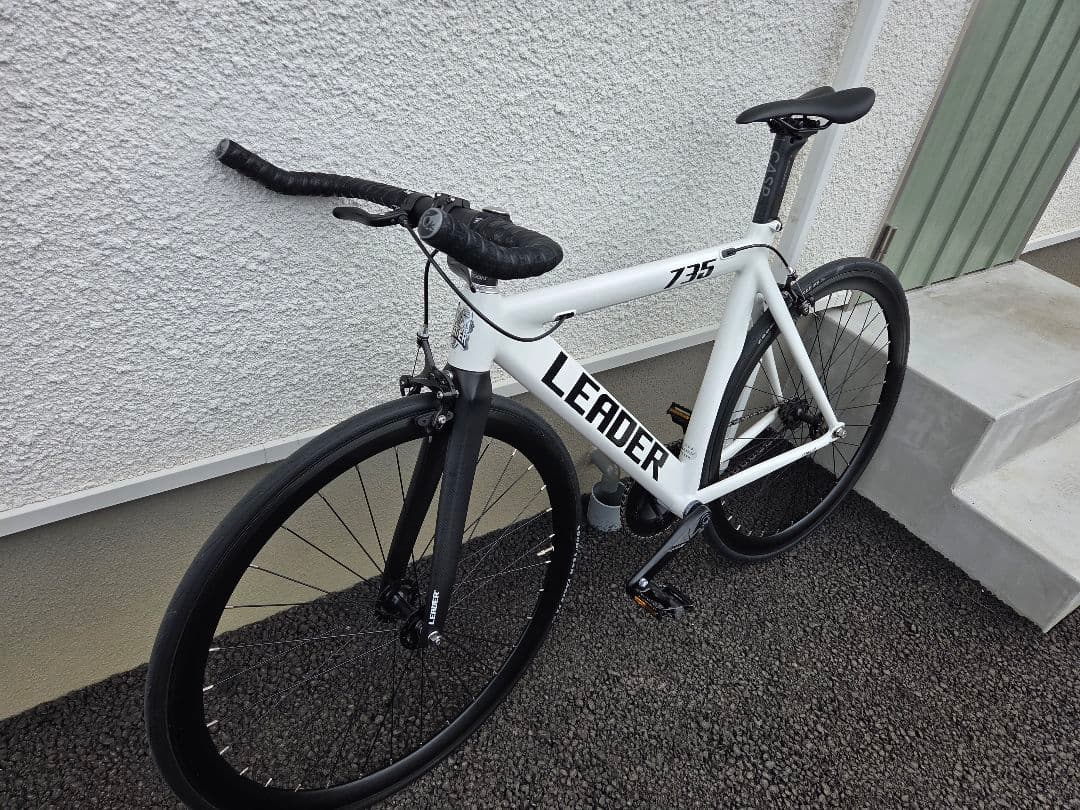 ホワイト Sサイズ目立った傷や汚れなし