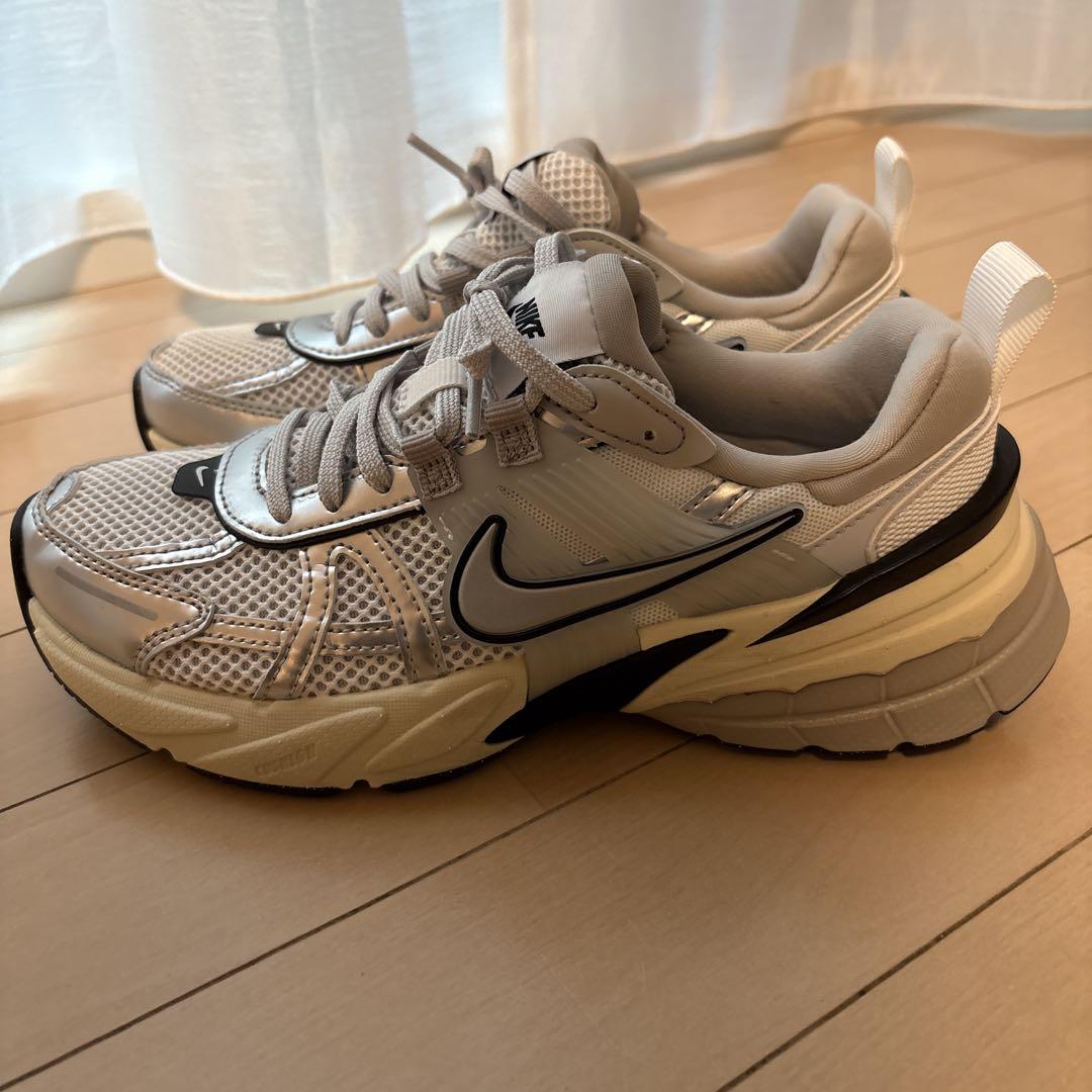 NIKE W V2K RUN　FD0736-100