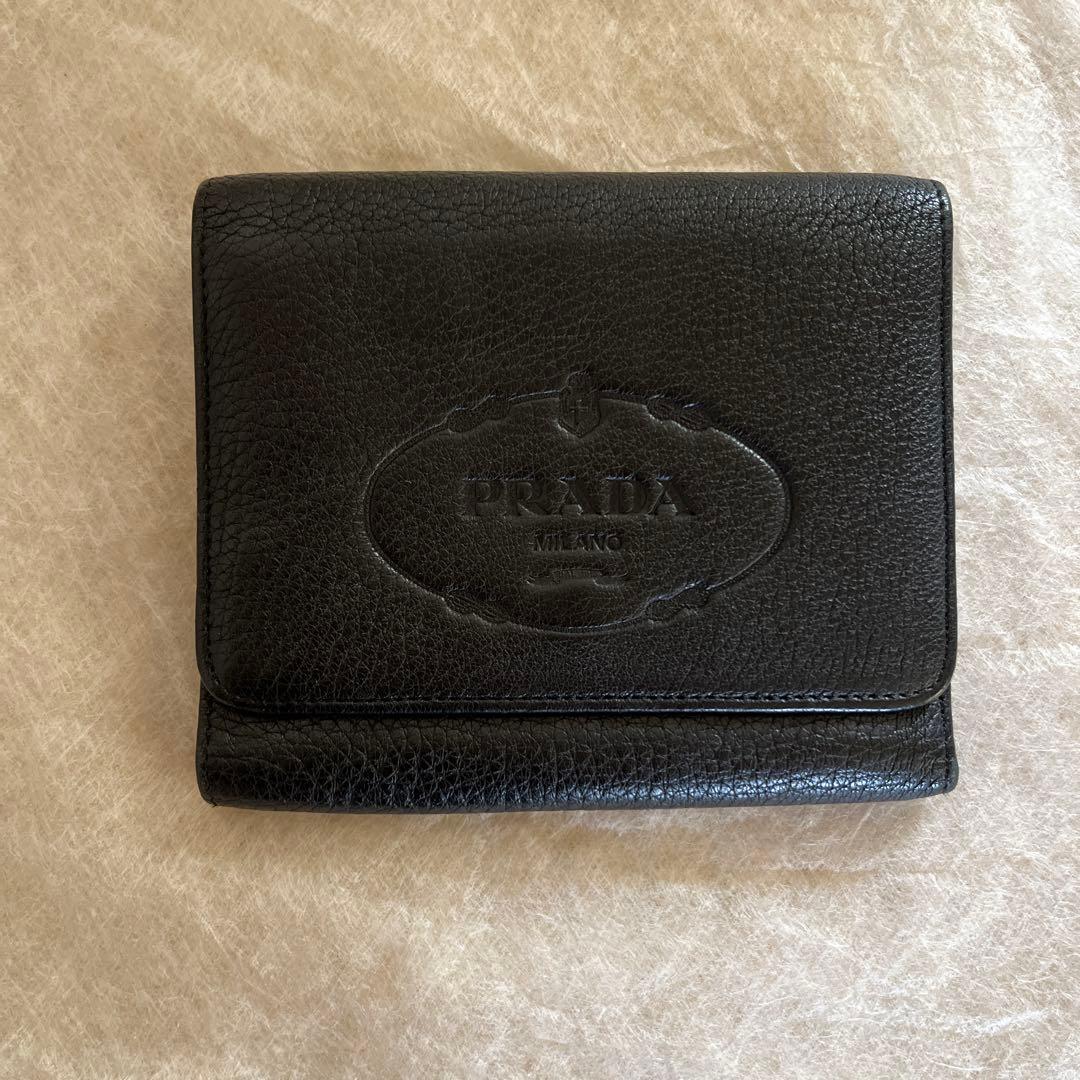 PRADA ブラックレザー 三つ折り財布