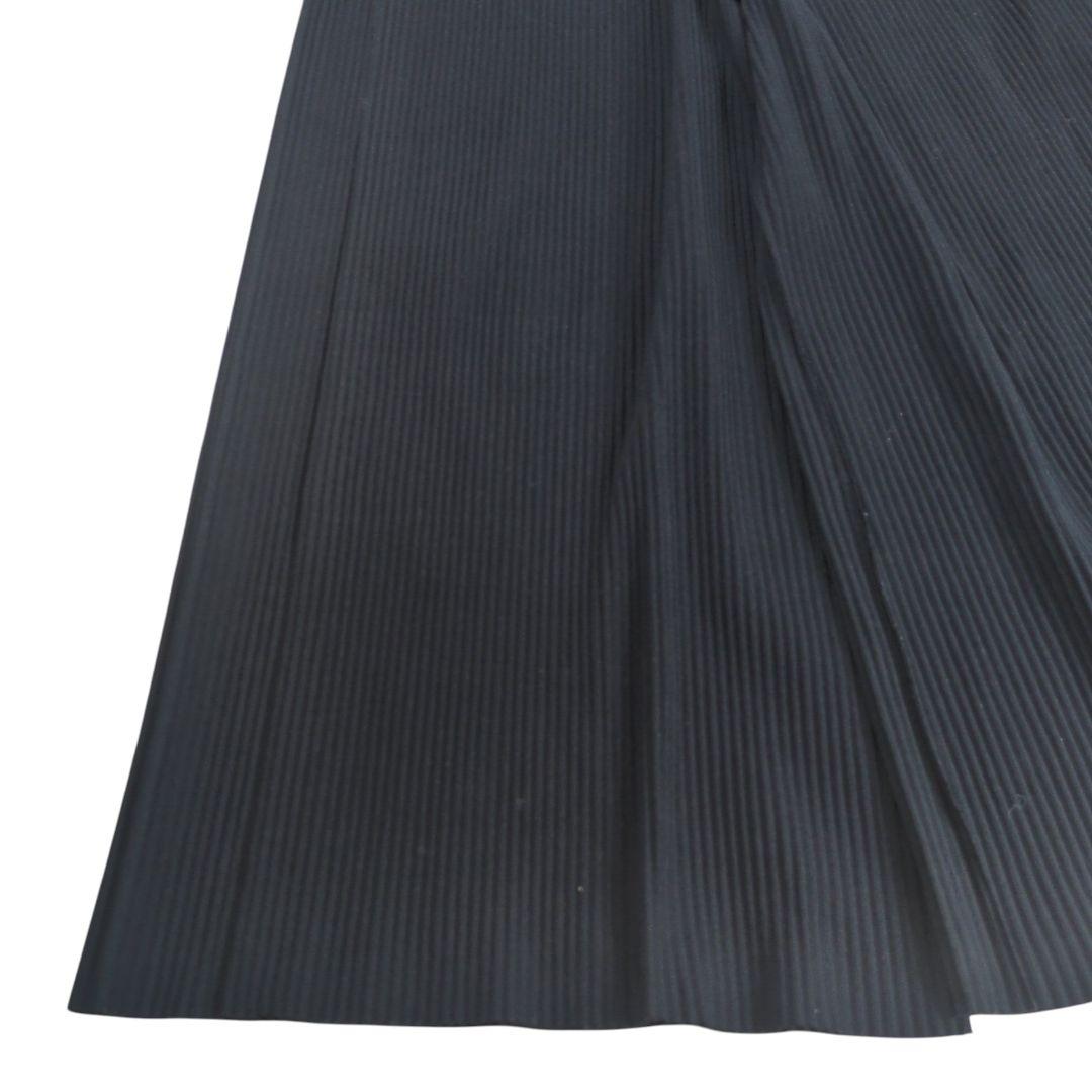 ISSEY MIYAKE me イッセイミヤケ ミー　プリーツ 袴パンツ ISSEY MIYAKE me イッセイミヤケ ミー プリーツ 袴パンツ - メルカリ