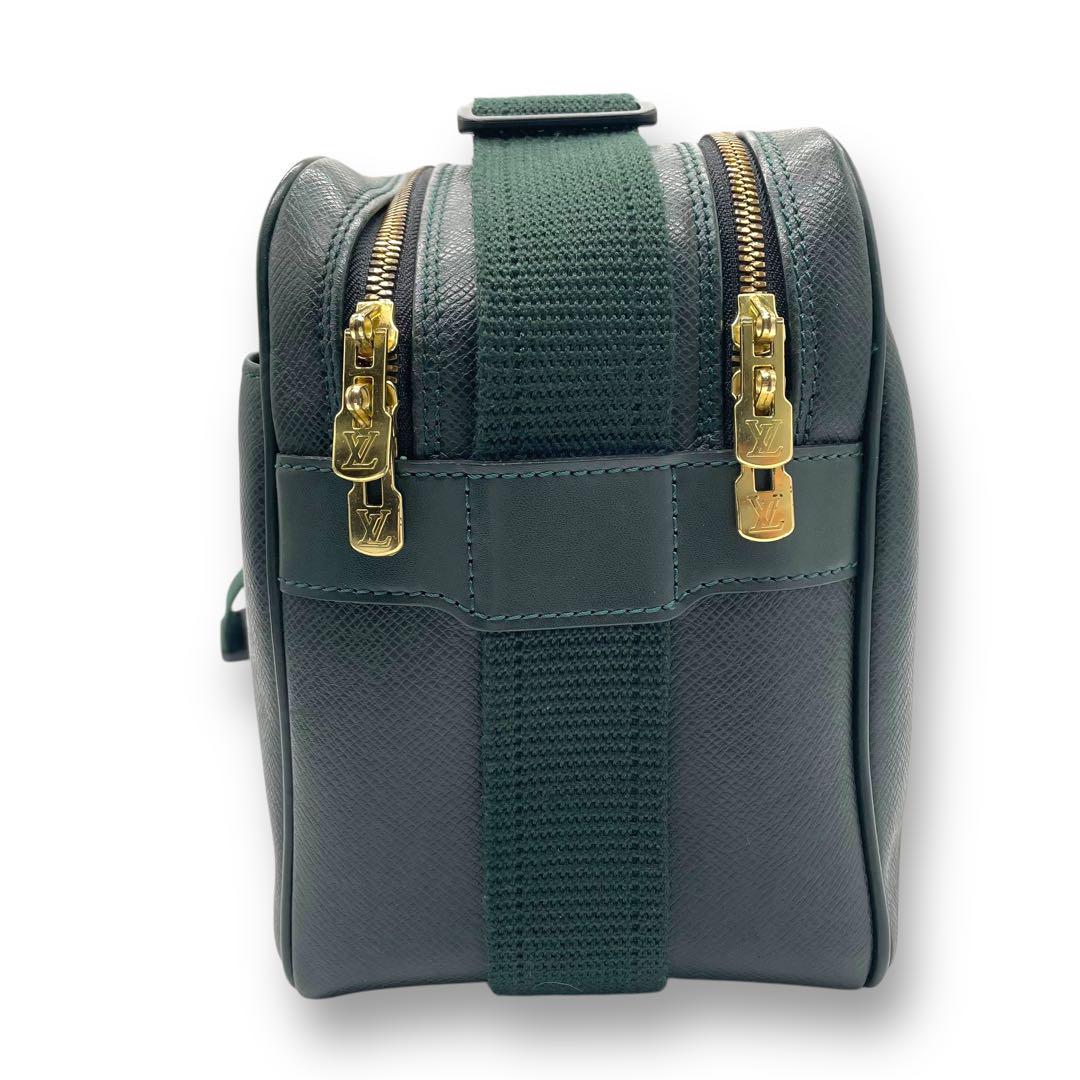 【極美品】LOUIS VUITTON リポーターPM M30154 グリーン LOUIS VUITTON ルイヴィトン M30154 リポーターPM タイガ