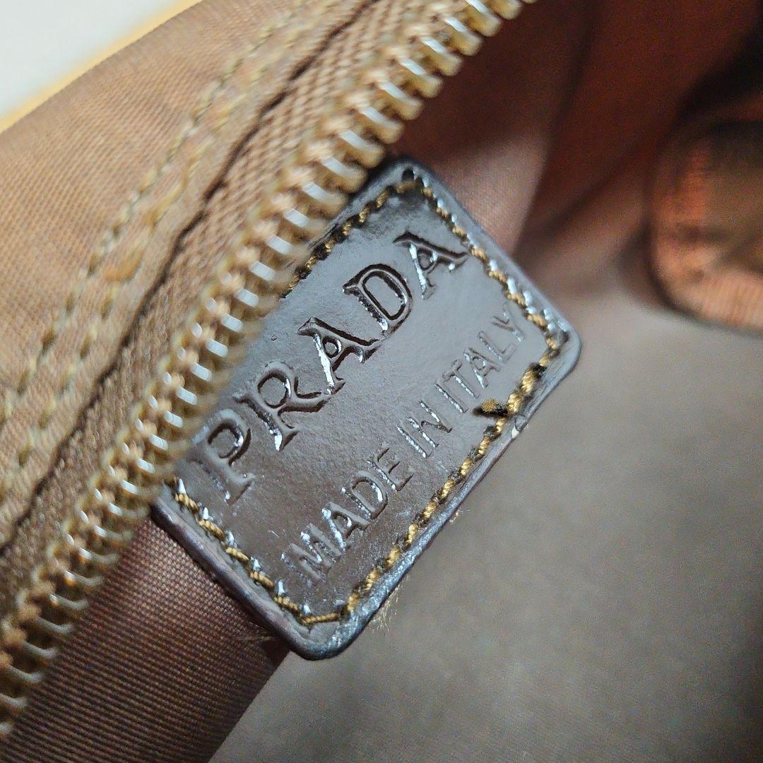 PRADA プラダ ナイロンミニポーチ コスメ 旅行 三角プレート