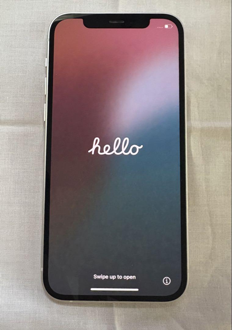 Apple iPhone 12 / ホワイト