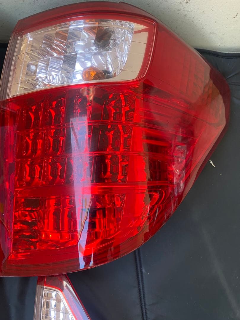 トヨタ アルファード 20系 純正 テールランプ 左右セット 4点セット トヨタ アルファード 20系 純正 テールランプ 左右セット 4点セット