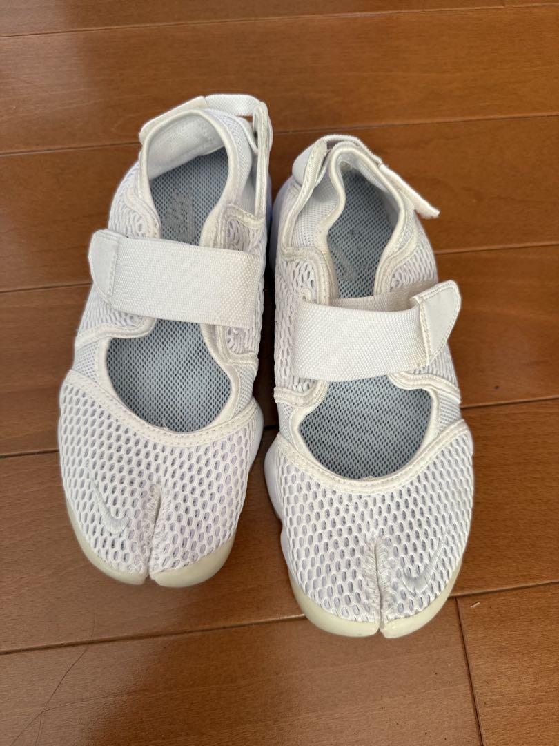 NIKE メッシュスニーカー 23.5cm ホワイト　エアリフト