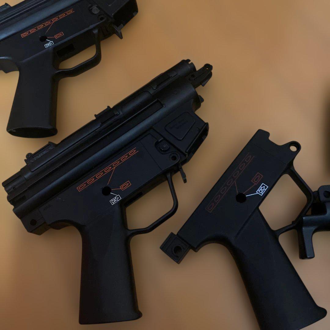 セール中！東京マルイスタンダード電動ガン！MP5本体とパーツセット！ジャンク扱い