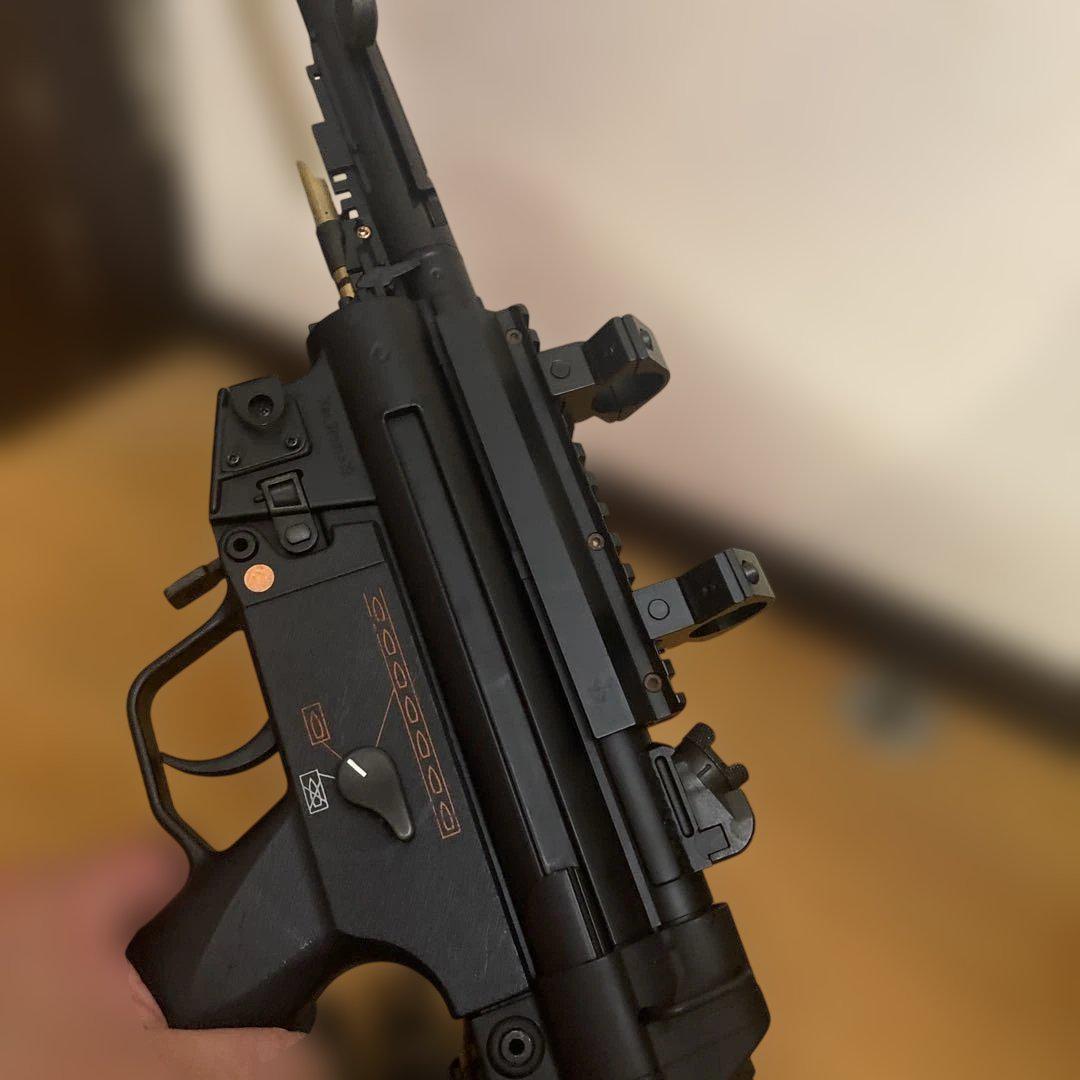 セール中！東京マルイスタンダード電動ガン！MP5本体とパーツセット！ジャンク扱い