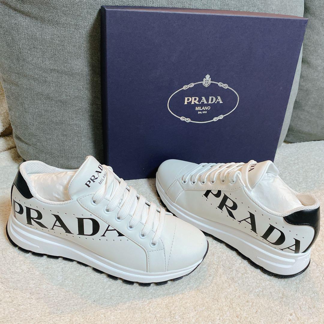 プラダ PRADA レザーロゴスニーカー リナイロン ロゴスニーカー｜靴