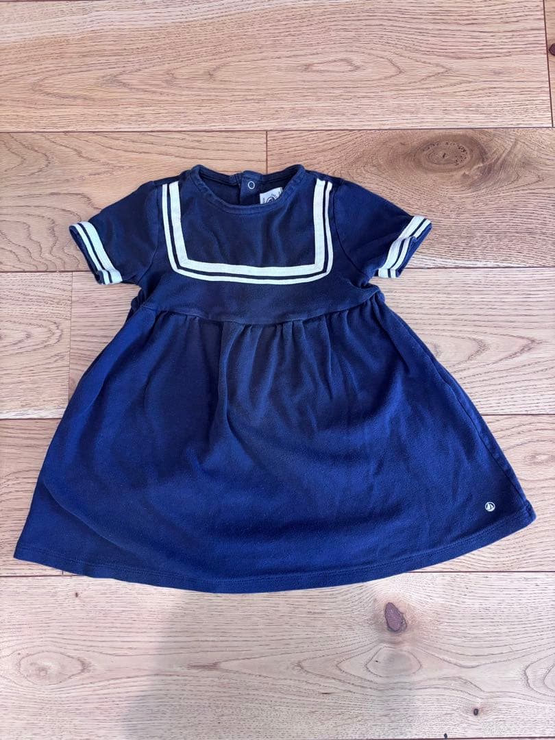 新品　タグ付き　プチバトー　ネイビー セーラーカラー ワンピース 81　女の子 PETIT BATEAU セーラー襟 半袖ワンピース 24m⁄86cm ネイビー