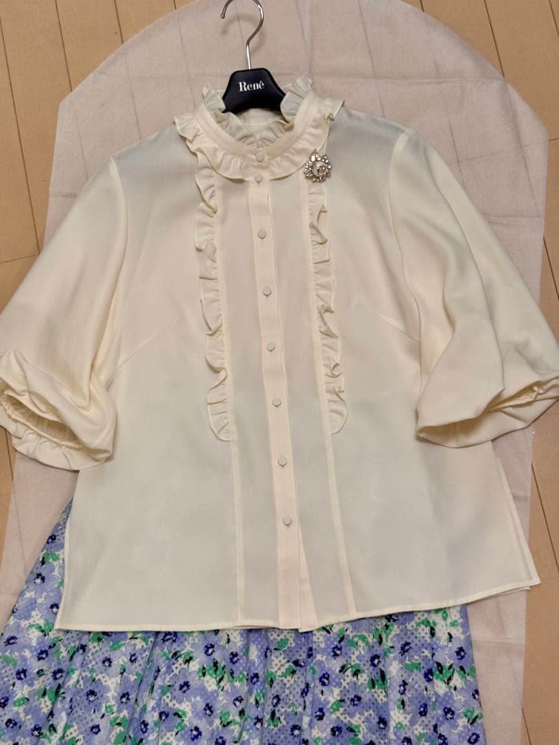 René ルネ　極美品　ブラウス