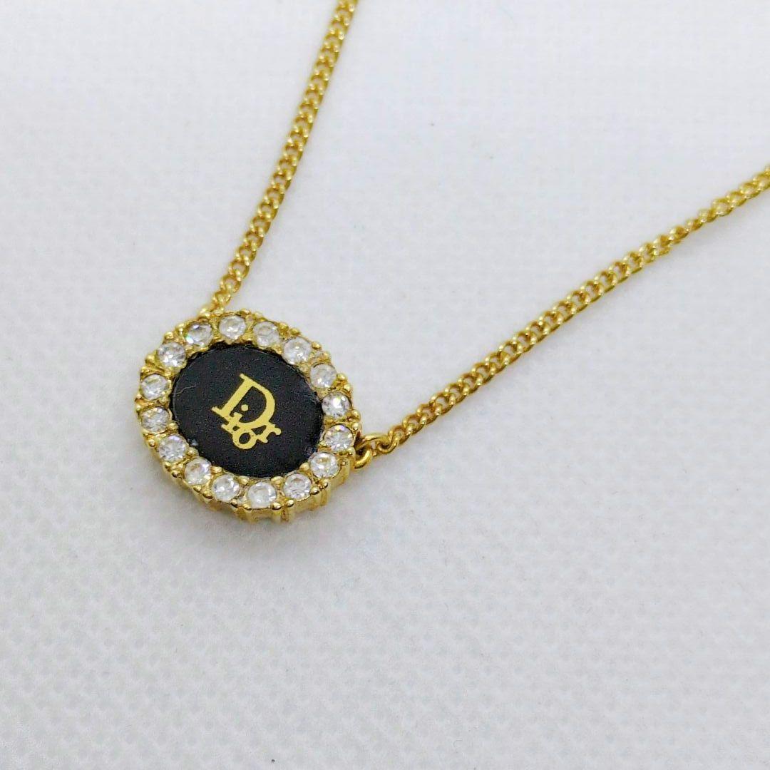 Christian Dior Diorラウンドチャームネックレス　ゴールド美品 Dior ネックレス ラウンドロゴ ゴールド×ブラック ディオール
