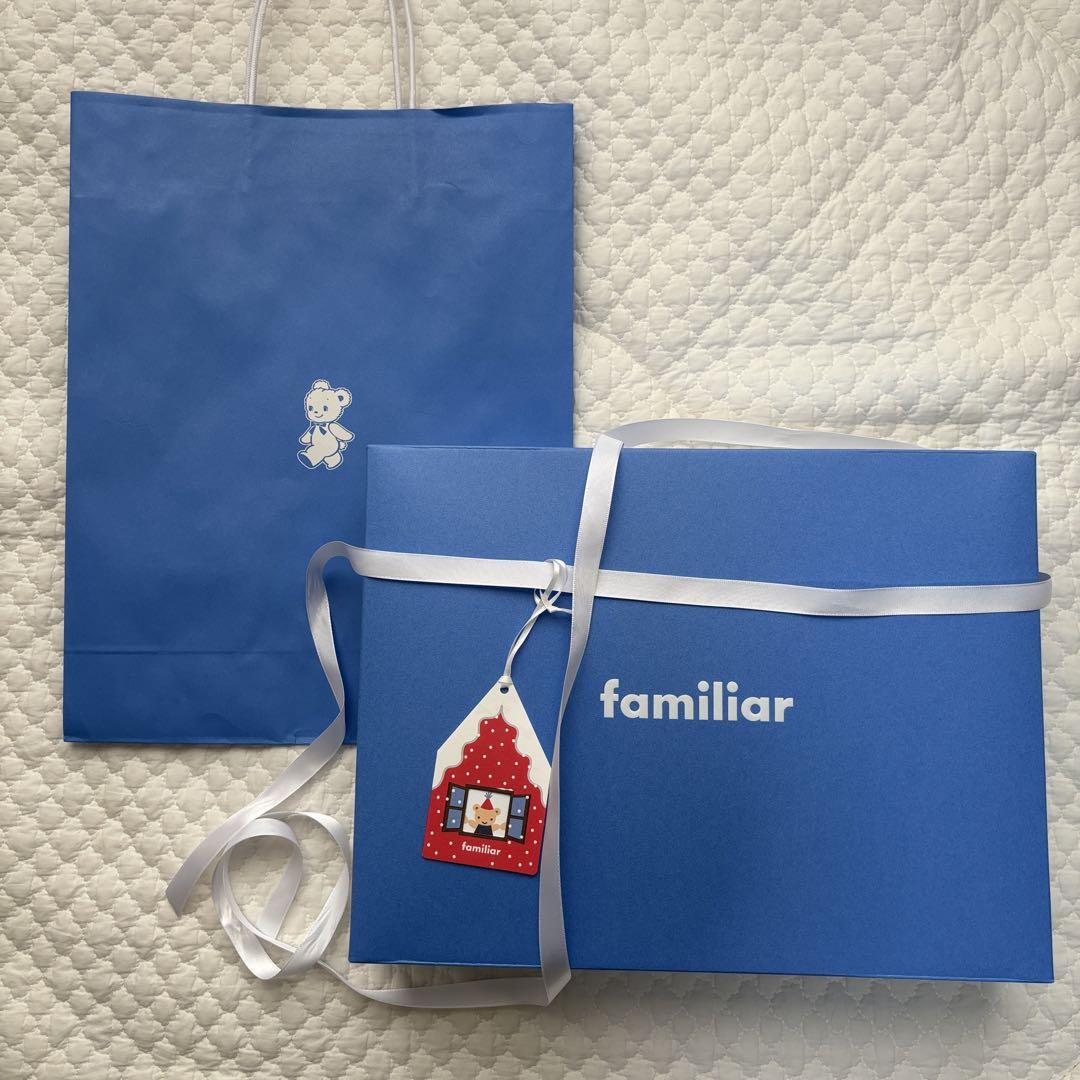 新品未使用　familiar　ファミリア　ギフト　スリーピングベスト　ヨダレカケ