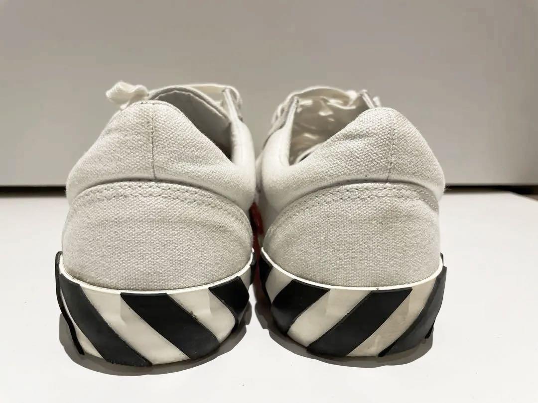 （sale)ヴァレンティノ  Open Skate ホワイトB ロー トレーナー Vans – TITUS