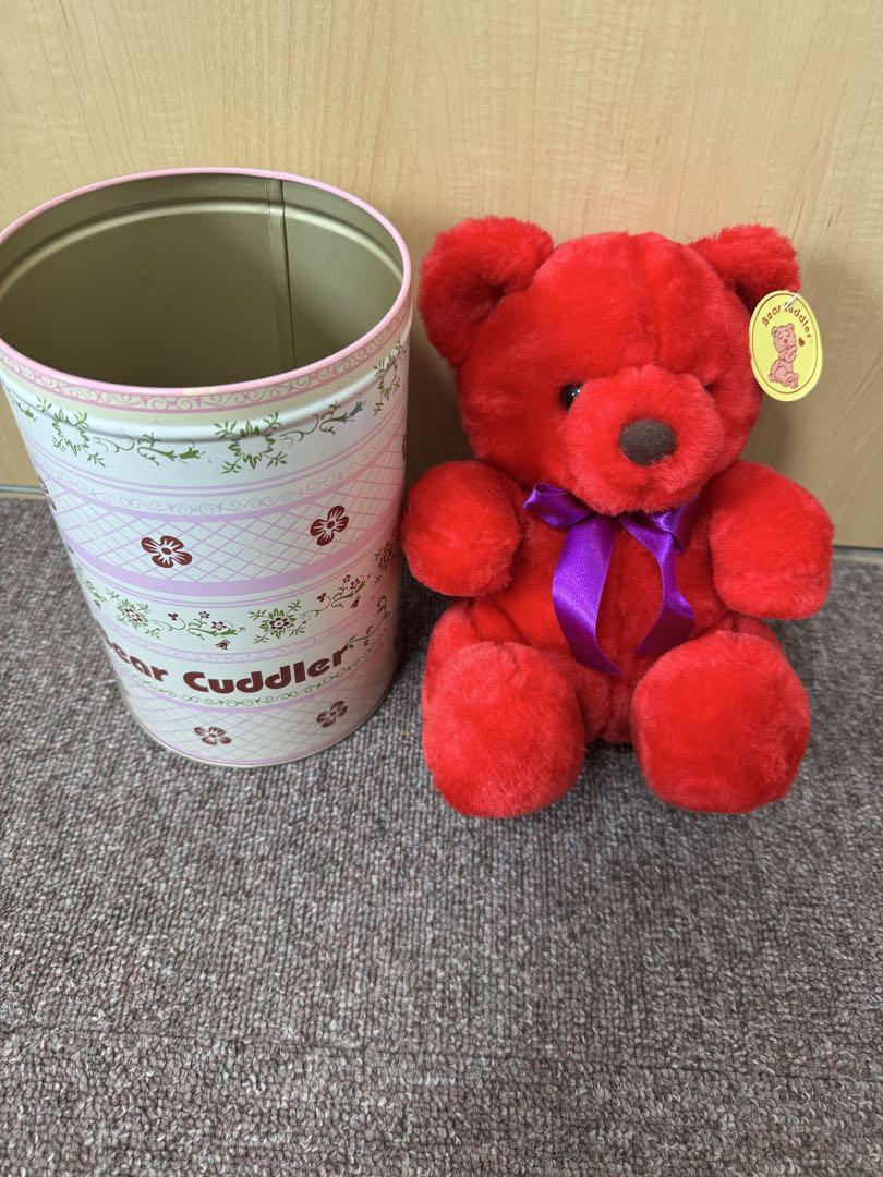 Bear Cuddlers 赤 ぬいぐるみ 缶付き