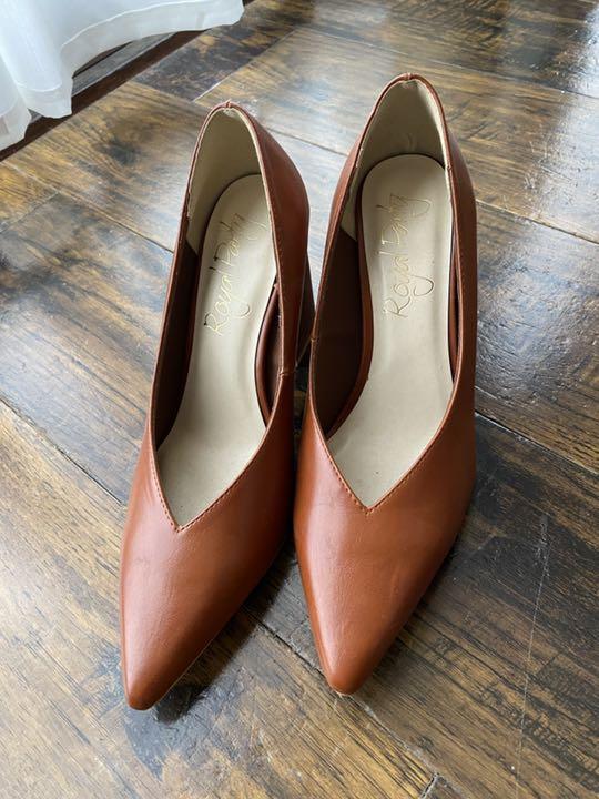 新品未使用パンプス キャメルカラー