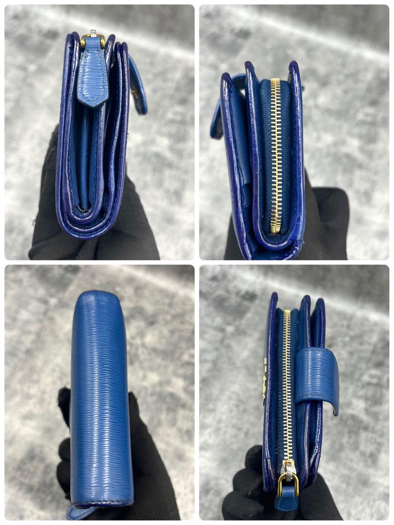 け*た様 ✨️美品✨️プラダ PRADA 折り財布 人気モデル ブルー