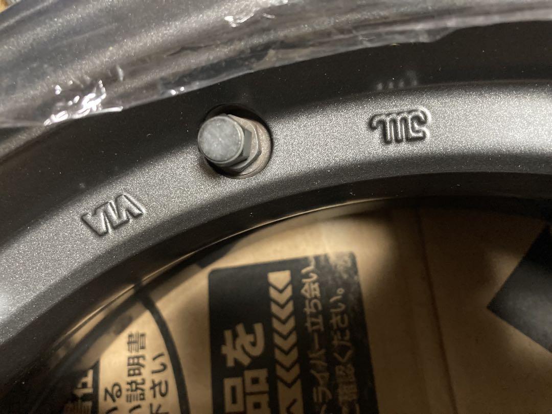 エンケイ　enkei pf05 1本のみ　廃盤のガンメタ？15 5J 45