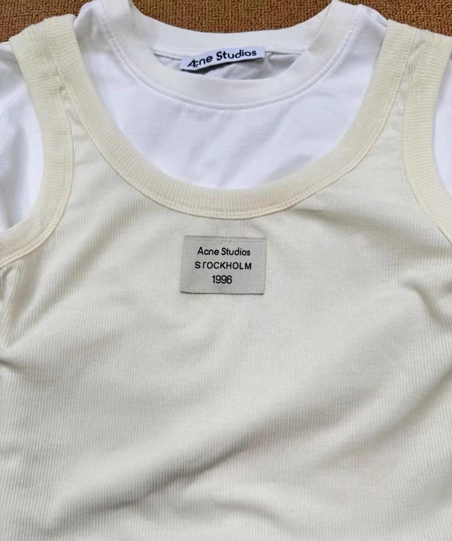 Acne Studios レイヤード 半袖Tシャツ クリーム色 M Acne Studios レイヤード 半袖Tシャツ クリーム色 M - メルカリ
