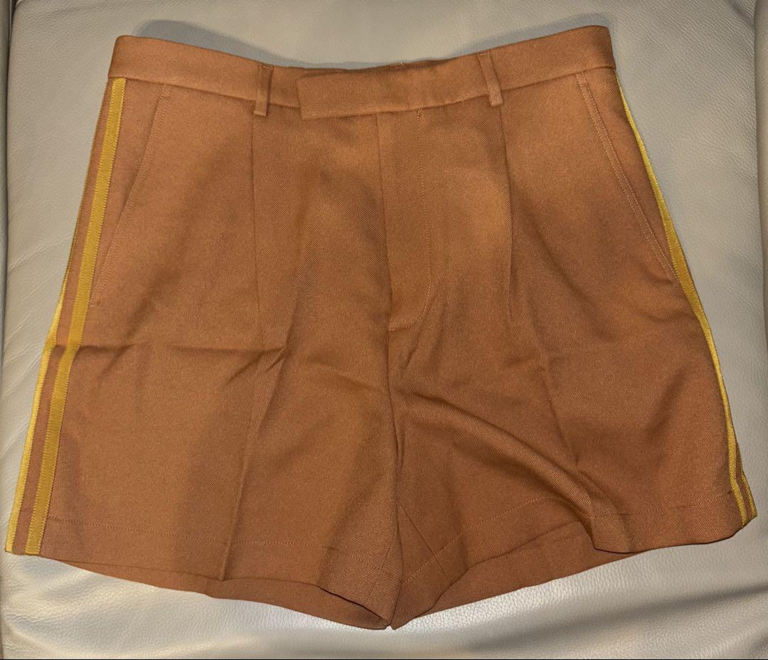 グッチ　アディダス　ハーフパンツ　ベージュ　サイズ48 Lサイズ相当　新品未使用