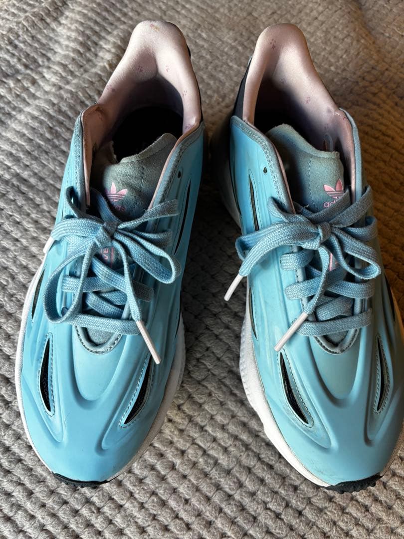 ARSENAL × ADIDAS OZWEEGO CELOX COLLEGE ARSENAL × ADIDAS OZWEEGO CELOX COLLEGE