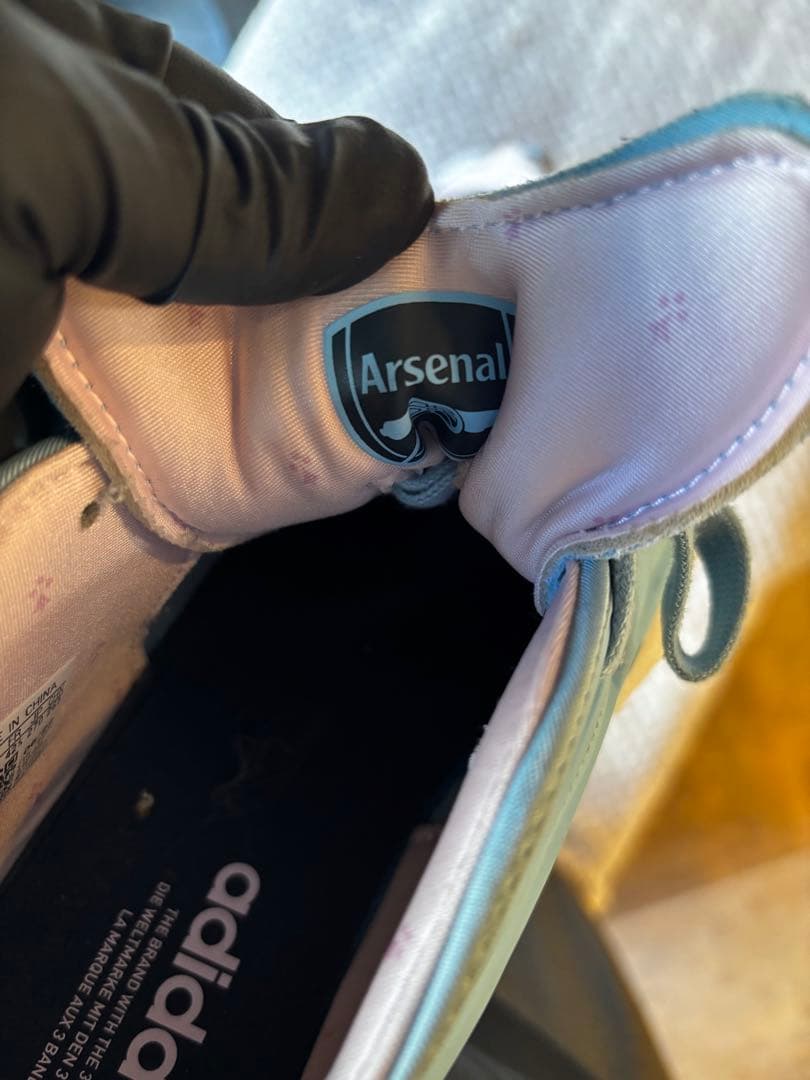 ARSENAL × ADIDAS OZWEEGO CELOX COLLEGE ARSENAL × ADIDAS OZWEEGO CELOX COLLEGE