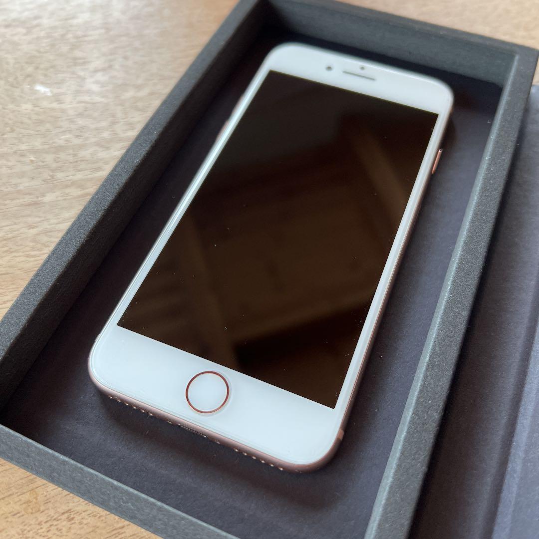SALE新品 今日限定値下げ 美品 iPhone 8 Gold 64 GB SIMフリー h5WET-m60256017702 最新作在庫