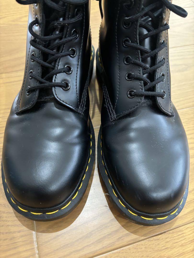 Dr. Martens ブラック 8ホールブーツ