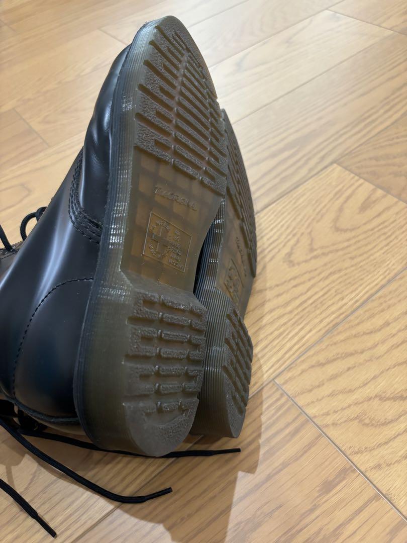 Dr. Martens ブラック 8ホールブーツ