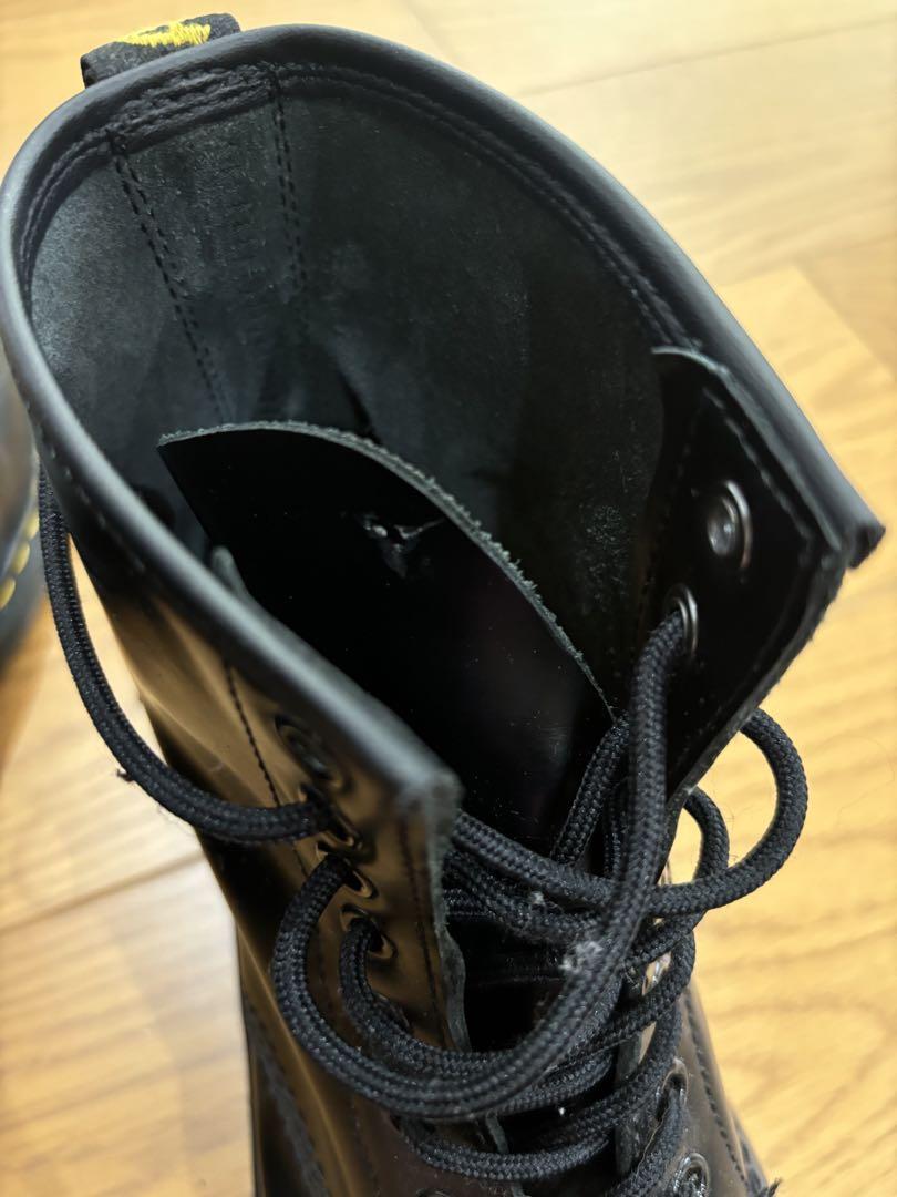 Dr. Martens ブラック 8ホールブーツ