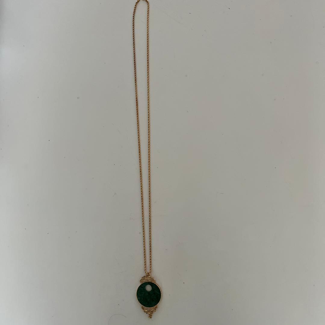 翡翠の円形ペンダントネックレス 約70cm