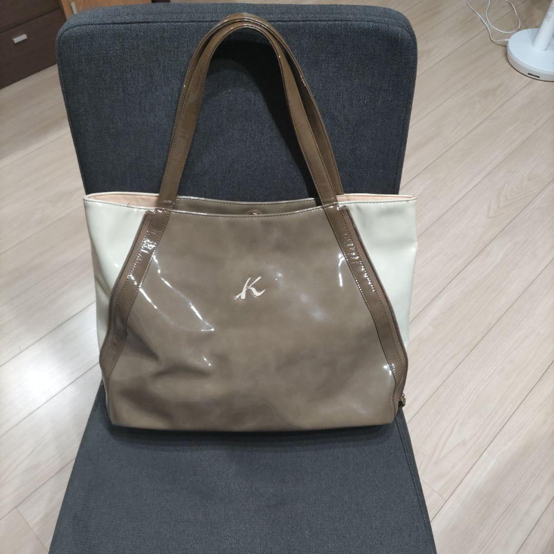キタムラエナメルトートバッグ