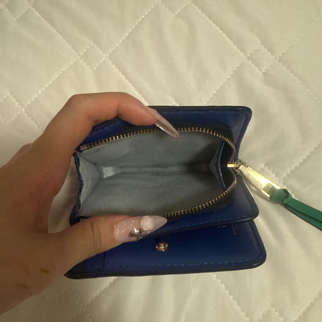 marc jacobs 2つ折り財布 ライトブルー - メルカリ