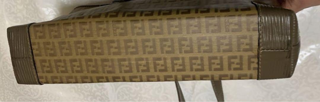 FENDI ズッカ柄