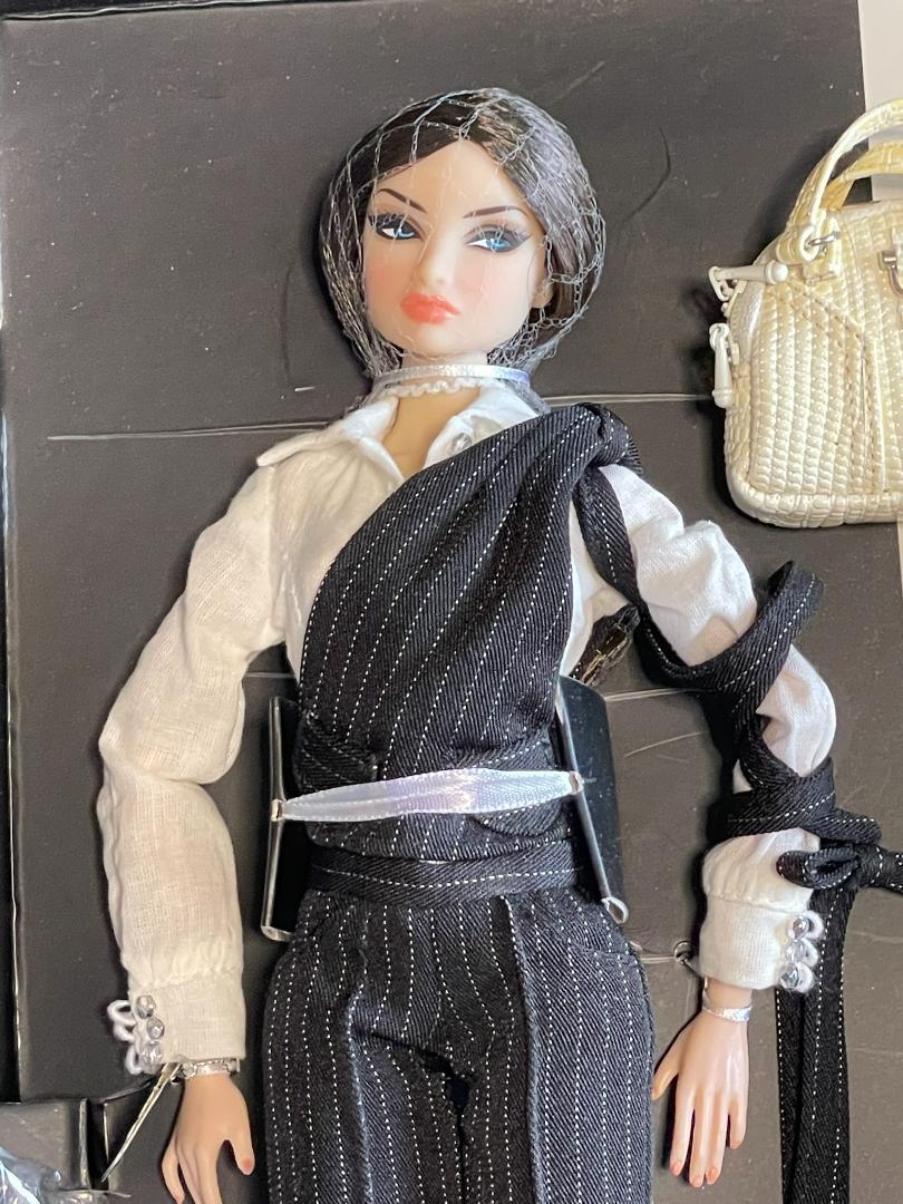 FR Nu Face「Painted Black Erin & Colette」