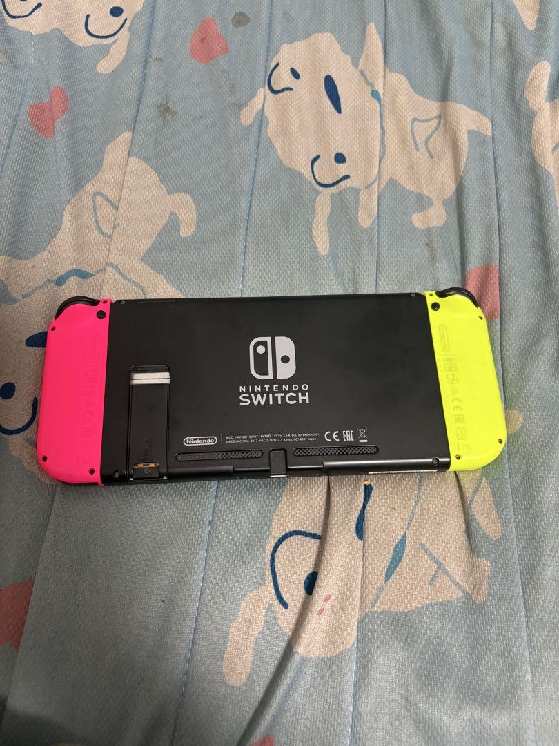 Nintendo Switch ネオンピンク・イエロー