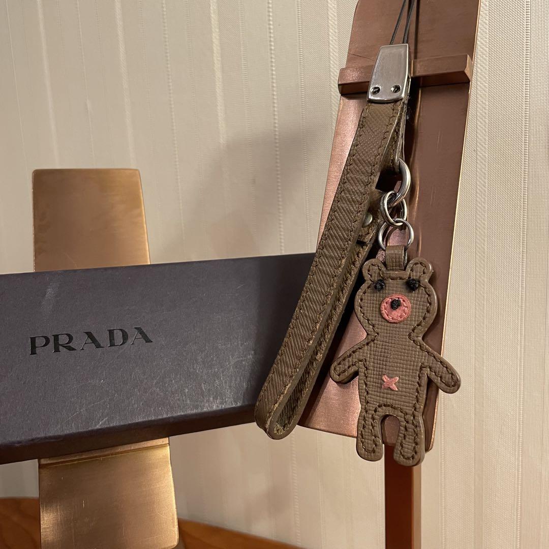 ✨美品✨【ハイブランド】 PRADA クマ型 レザー ストラップ
