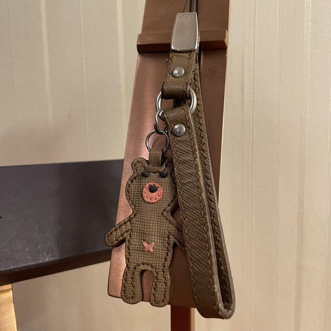 ✨美品✨【ハイブランド】 PRADA クマ型 レザー ストラップ