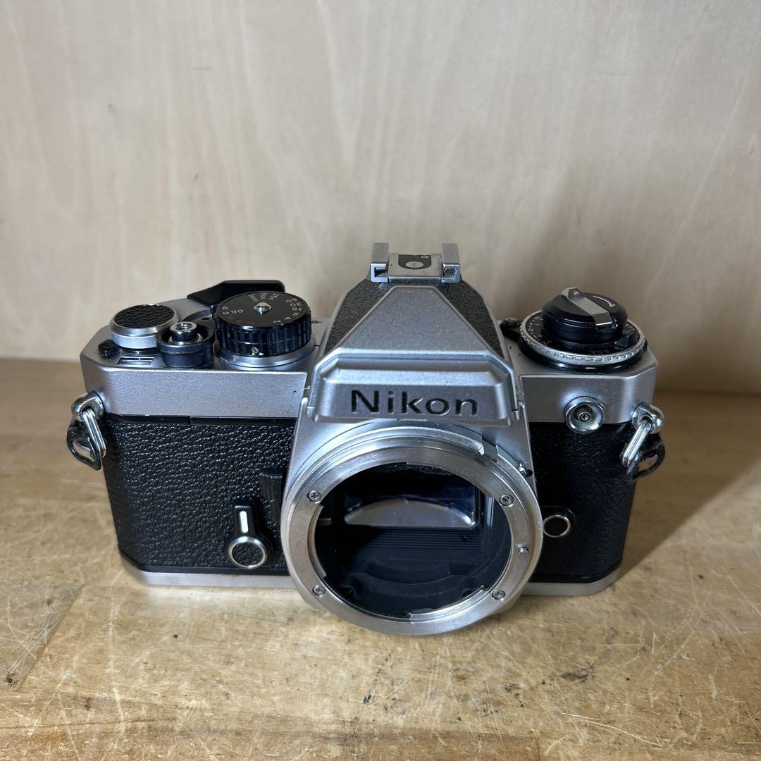 Nikon FE シンプルニコン　シルバーボディー　完動極美品
