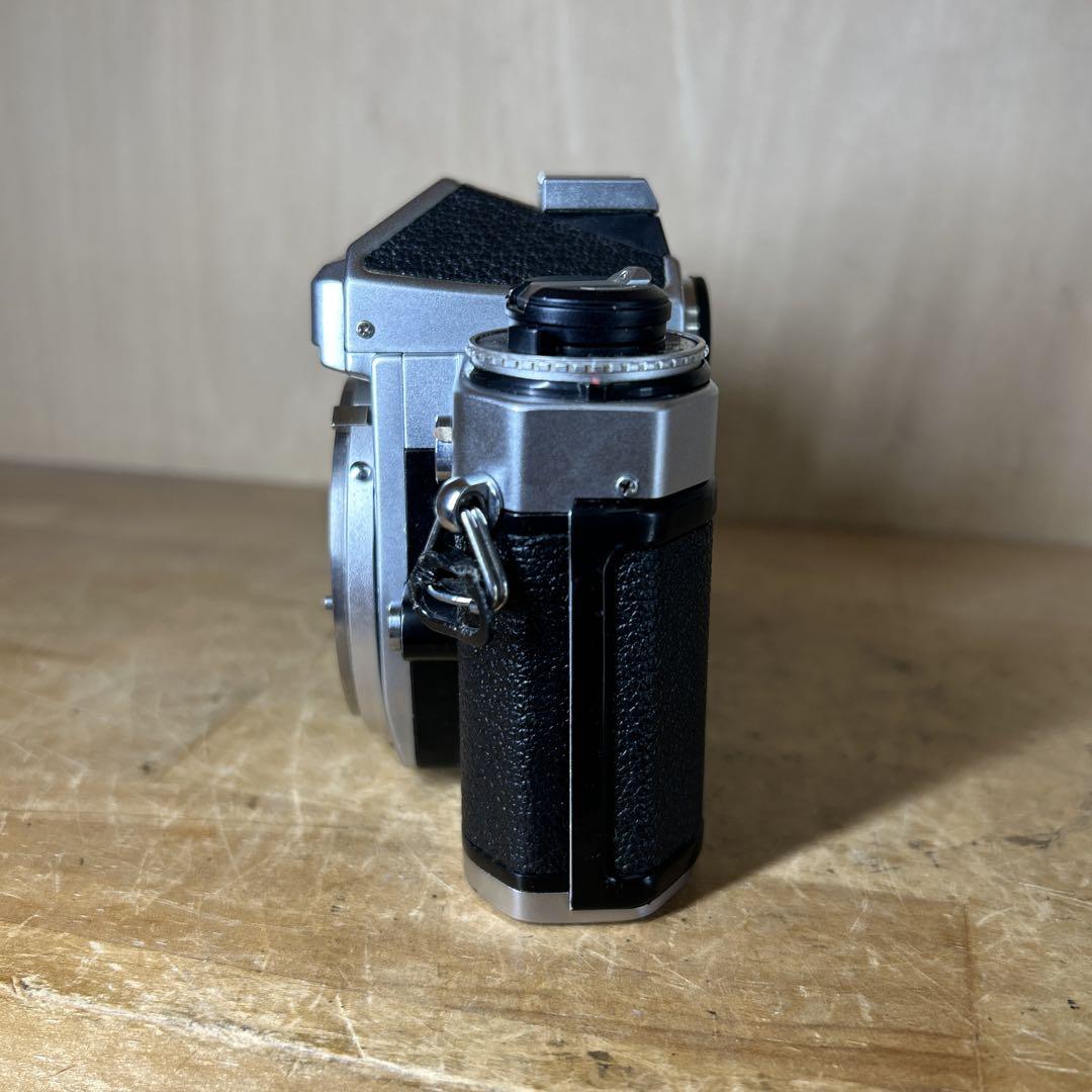 Nikon FE シンプルニコン　シルバーボディー　完動極美品