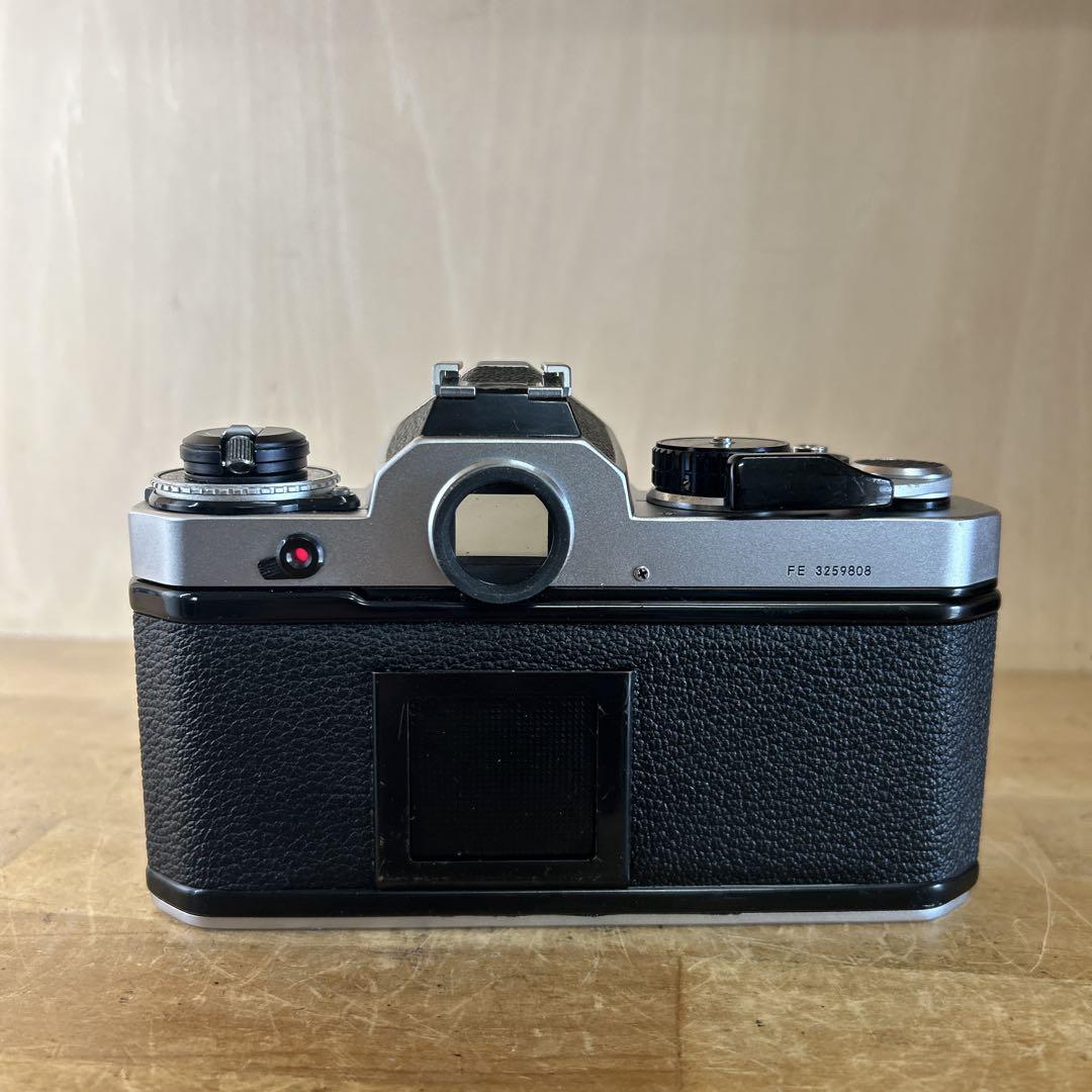 Nikon FE シンプルニコン　シルバーボディー　完動極美品