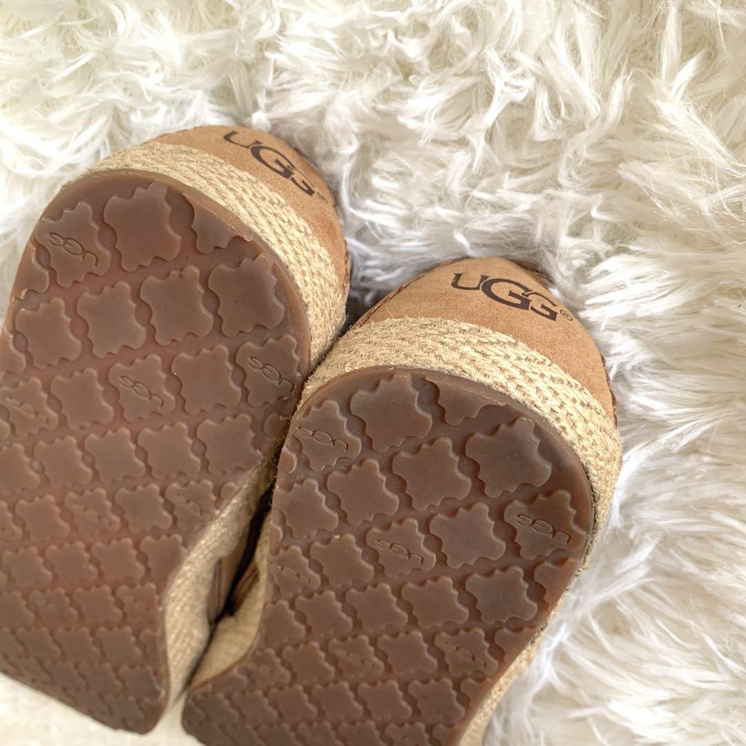 UGG アグ　フラットシューズ　24cm ベージュ　スウェード