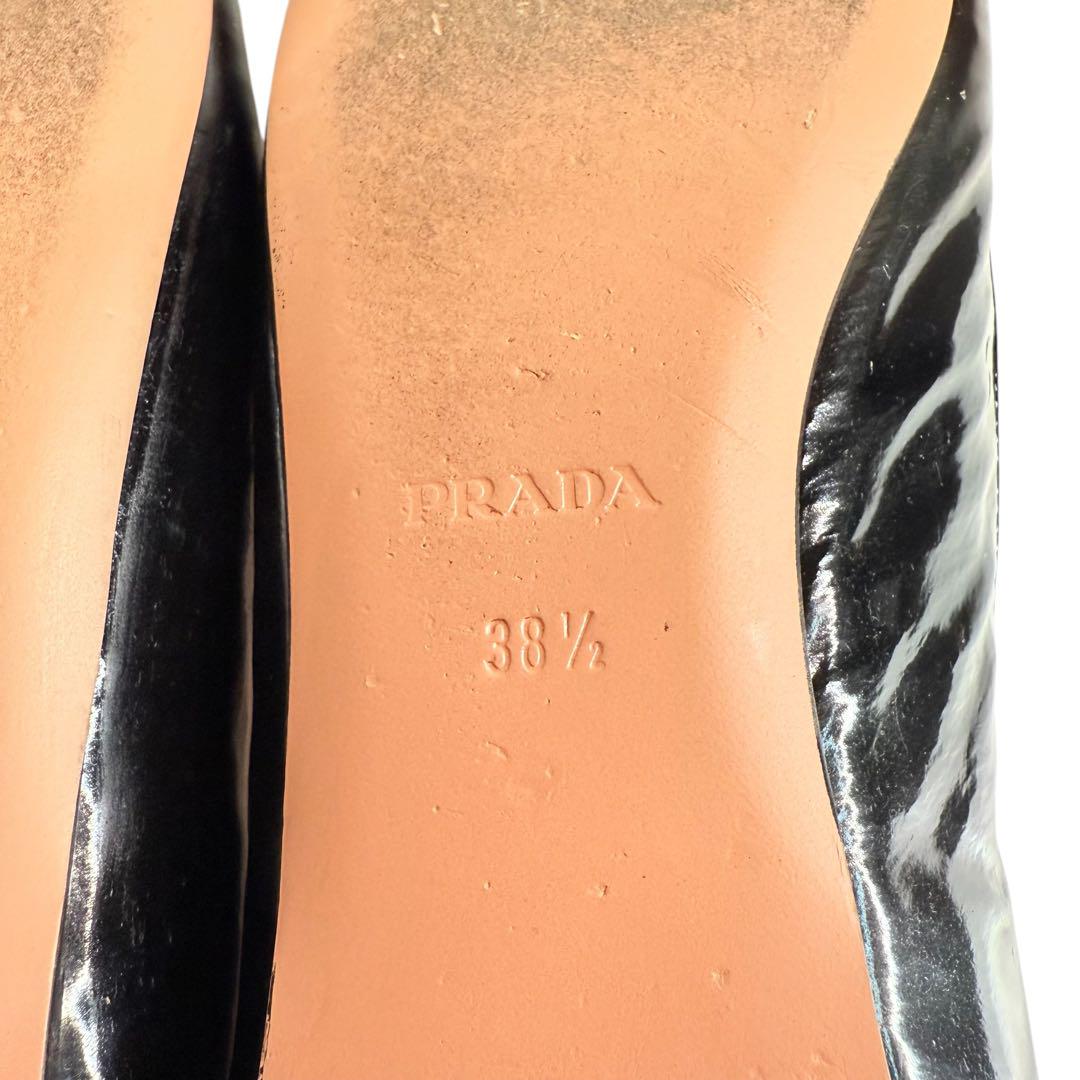 PRADA フラットシューズ（38.5）羊革パテントレザー　金ロゴ　キルティング