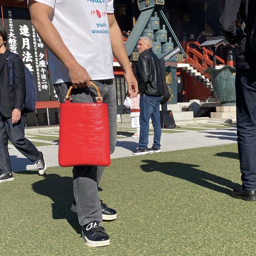 新品 ◇ 牛革クロコ型押し バンブー手提げ 赤色 ◇竹手バッグ