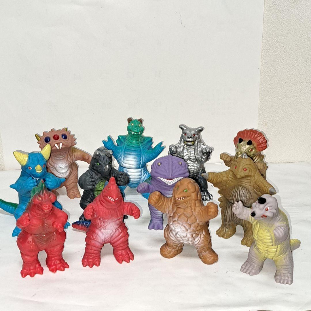 コンプリートセット】PONY パチSUPER DINO MONSTERソフビ - メルカリ