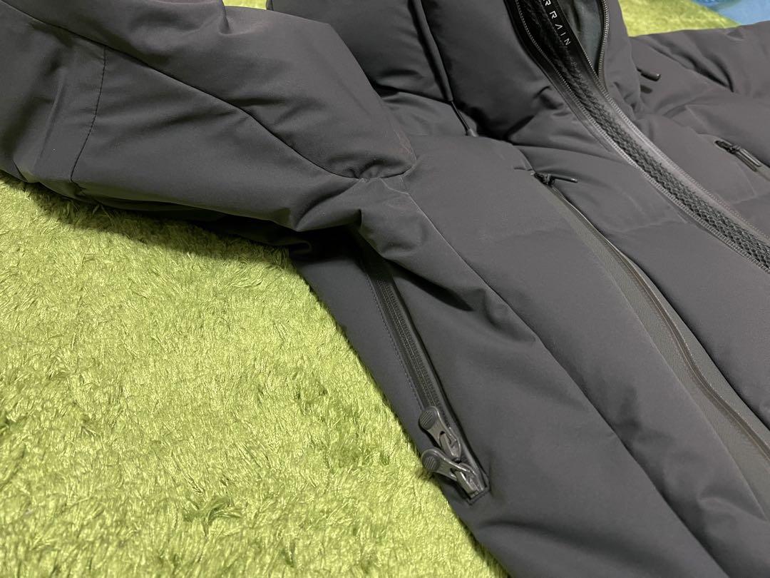 DESCENTE ALLTERRAIN 水沢ダウン マウンテニア　グレーMサイズ