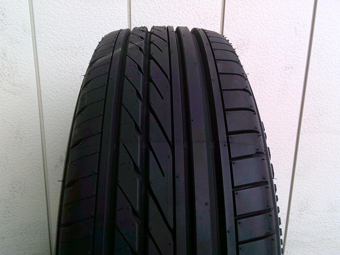 tomo200系ハイエース☆ナスカー☆215/65R16☆デイトナ☆NV3