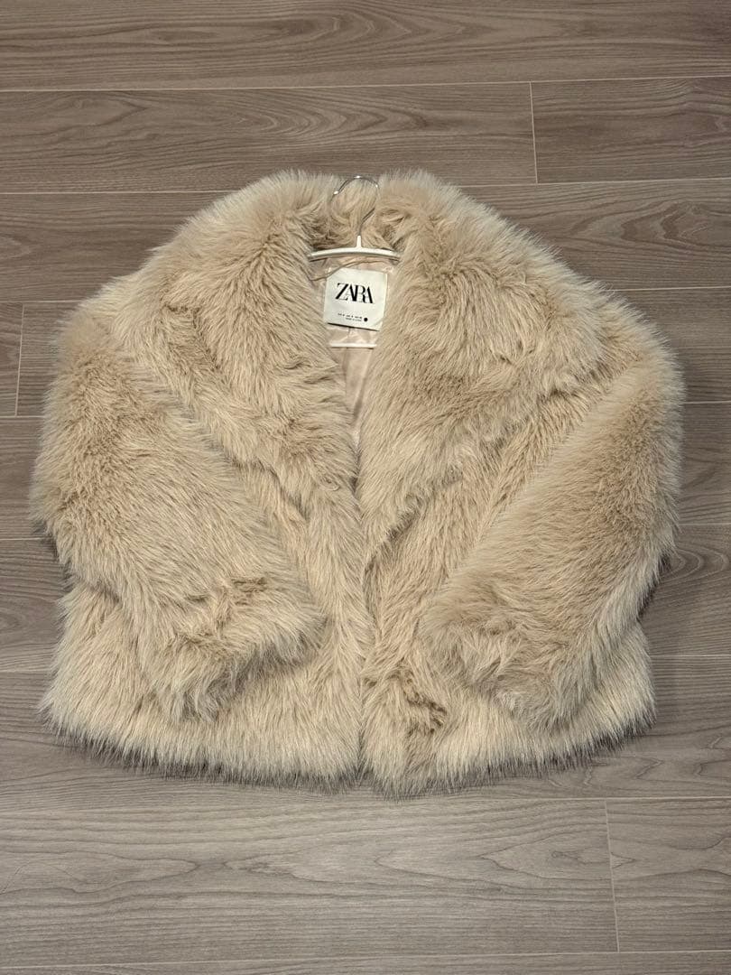 ZARA 完売品✨　ファー　フェイクファー　ジャケット　コート