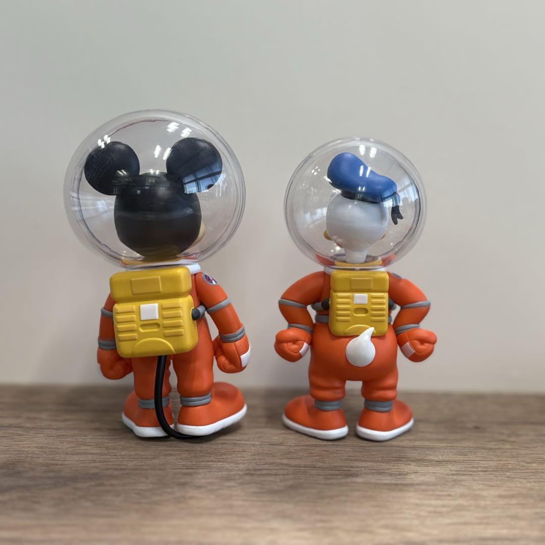 URDU ミッキー・ドナルド 宇宙服フィギュア イエロー URDU ミッキー・ドナルド 宇宙服フィギュア イエロー - メルカリ