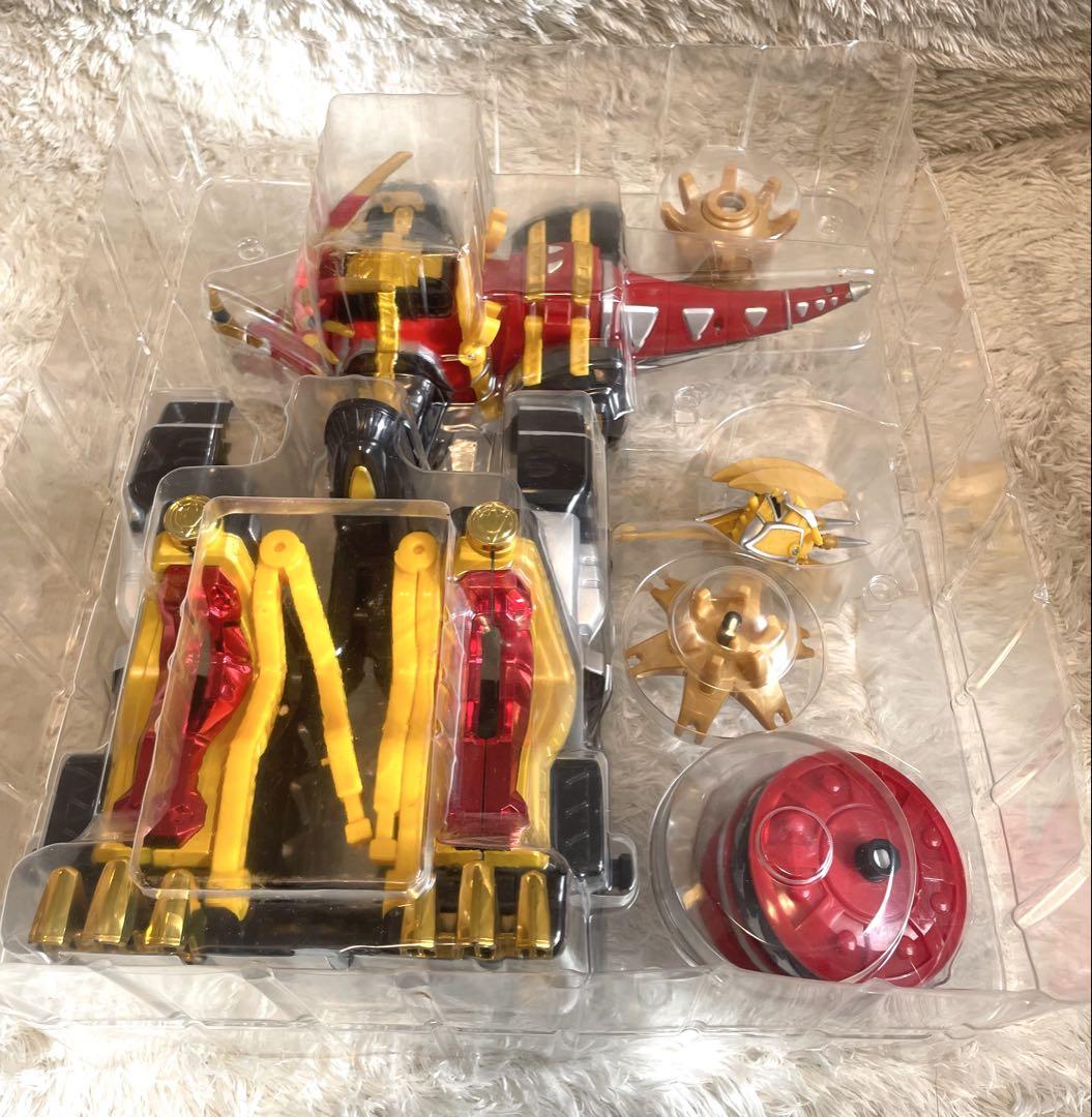 美品　アバレンジャー 爆竜合体DXマックスオージャ